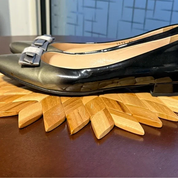 Prada Women's Gray Leather Flats with Silver Bow - Picture 2 of 8